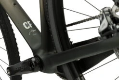 Rondo Ruut CF1 Gravelbike - Black/White -Fahrradzubehör Geschäft 330 2199