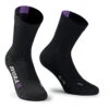Assos DYORA RS Socken - Black Violett