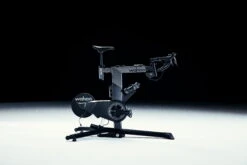 Wahoo Fitness KICKR Bike V2 Wifi -Fahrradzubehör Geschäft Wahoo KICKR BIKE v2 WFBIKE3 PROFILE 02311